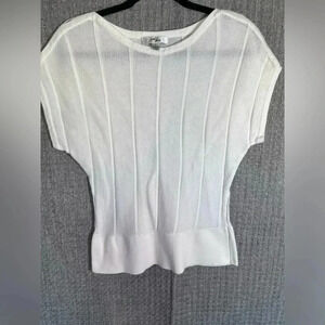 One 7 Six Women’s size small short sleeve knit blouse